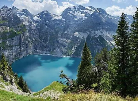 Appartamento The Bluemlisalp, A Private Flat With The Of Thun View *