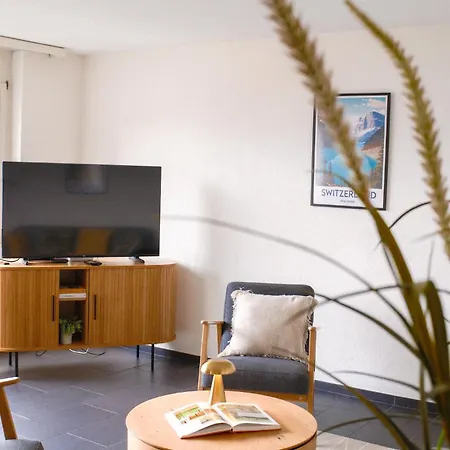 The Bluemlisalp, A Private Flat With The Of Thun View * Oberhofen