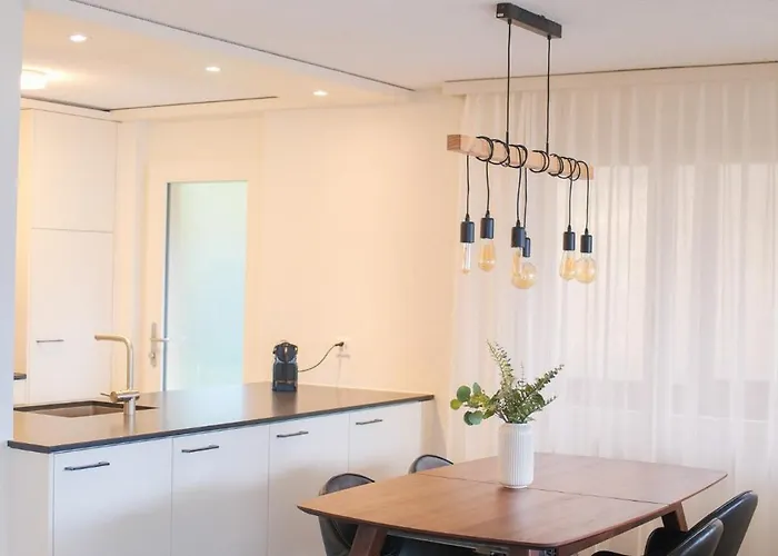 The Bluemlisalp, A Private Flat With The Of Thun View Oberhofen