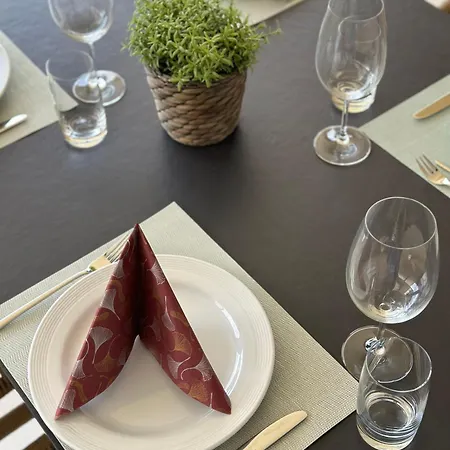 The Bluemlisalp, A Private Flat With The Of Thun View Apartman