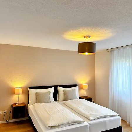 The Bluemlisalp, A Private Flat With The Of Thun View Apartman